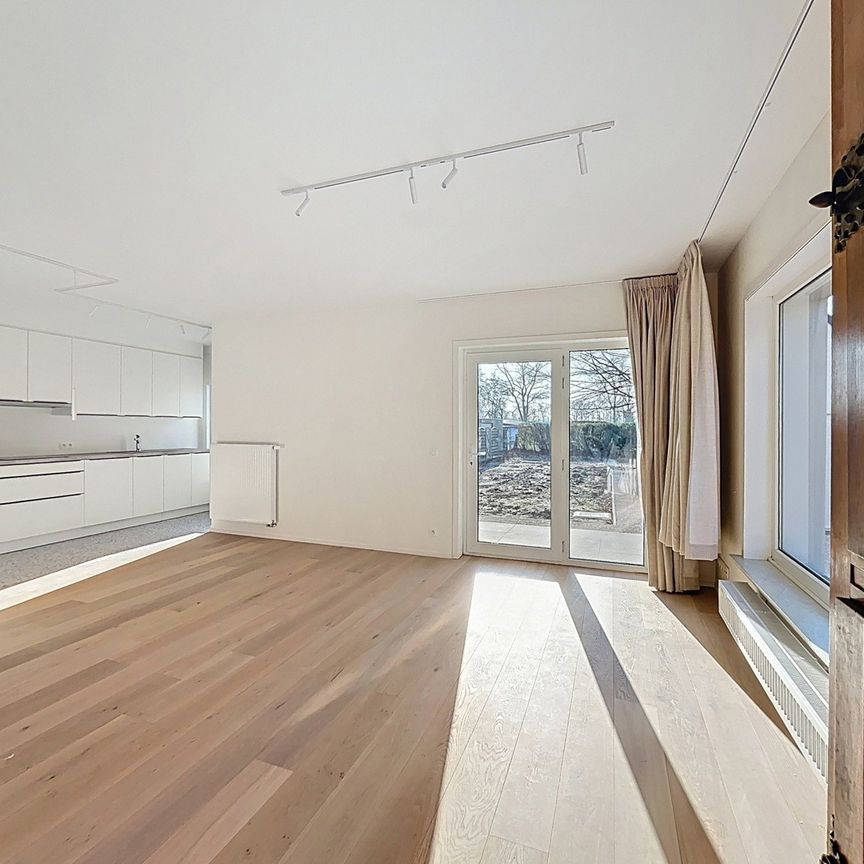 Gerenoveerde woning met 3 slpk, tuin en garage in De Pinte - Foto 1