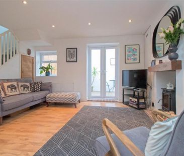 2 bedroom maisonette to rent - Photo 3