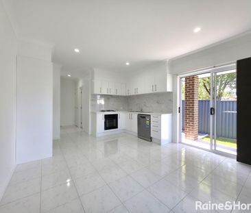 17A Tea Tree crescent, Macquarie Fields, NSW 2564 - Photo 4