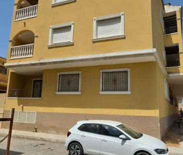 Piso con piscina en alquiler en Av. de la Libertad - Photo 1