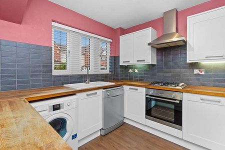 Deacons Close, Croft, WA3 - Photo 2