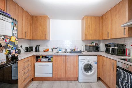 2 bedroom apartment to rent - Photo 5