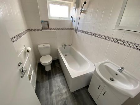 2 bedroom terraced house to rent - Photo 5