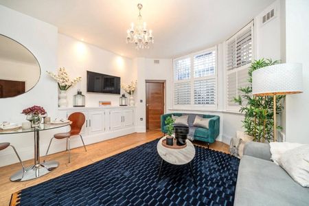 Sloane Gardens, London, SW1W flat to rent - Photo 2