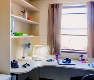 rotary international house : 8 Bedroom Apartment - Photo 2