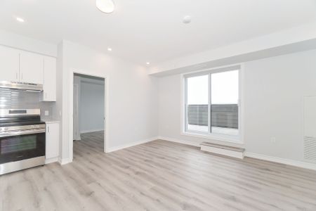 For Lease - 1350 HEMLOCK Drive Unit# 511, Manor Park - Cardinal Glen and Area, Ontario - Photo 2