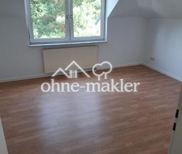 Möblierte 2-Zi.-Dachgeschosswohnung mit Terrasse - Foto 1