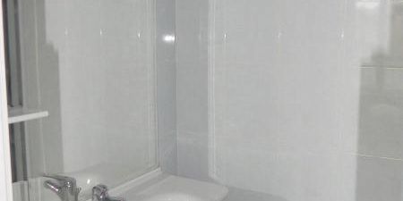 Location Appartement 2 pièces 33m² MILLAU 12100 - Photo 3