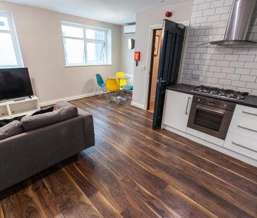 6 bedroom flat to rent - Photo 1