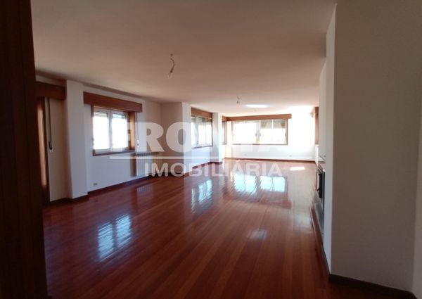 Apartamento T3 em Porto