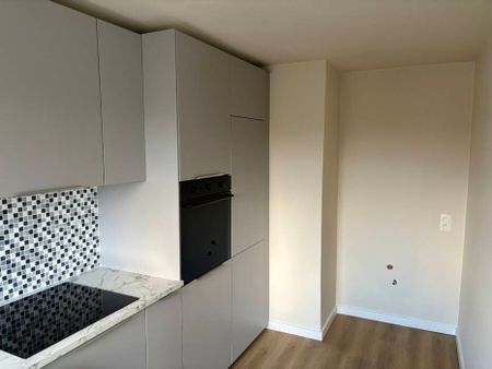 Volledig gerenoveerd appartement met 2 kamers te Frans Van Ryhovelaan - Photo 4