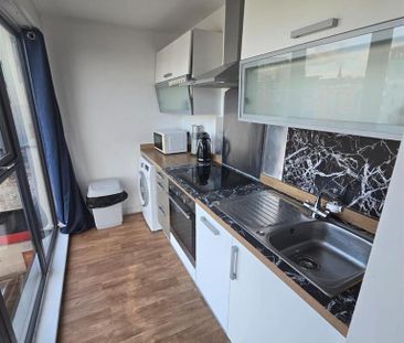 2 bedroom flat to rent - Photo 6