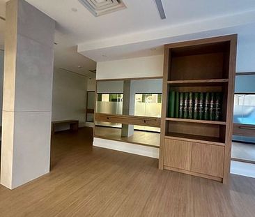 For Lease - 3250 Carding Mill Trail Unit# 533, Oakville, Ontario - Photo 2