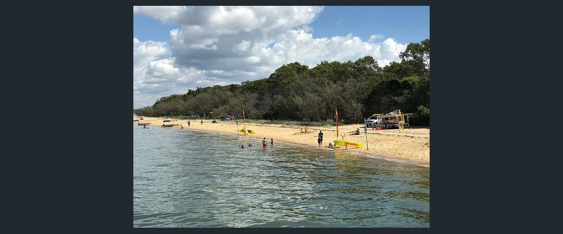 Relaxed Island Apartment Living - Photo 1