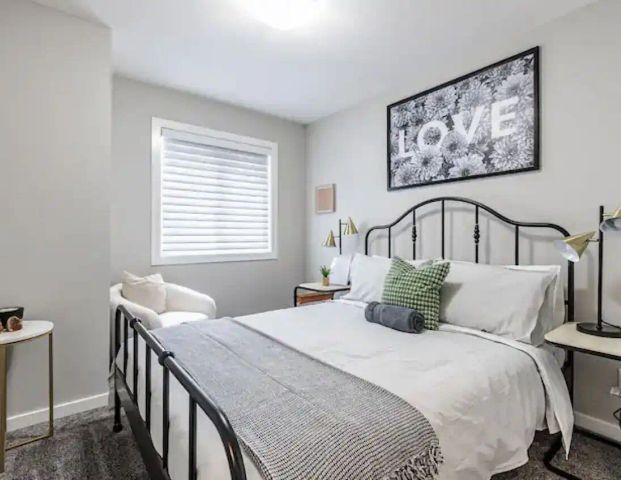 Cozy home in Windermere — 3 Bedrooms House - Photo 1