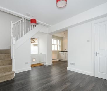 2 bedroom terraced house to rent - Photo 6