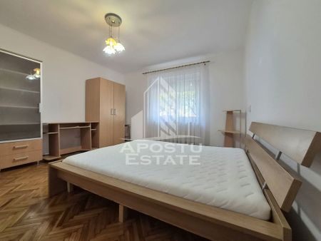 Casa cu doua apartamente,zona Gradiste - Photo 3
