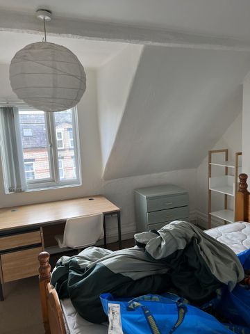 6 bedroom terraced house to rent - Photo 3