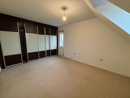 5 bedroom detached house to rent - Photo 3