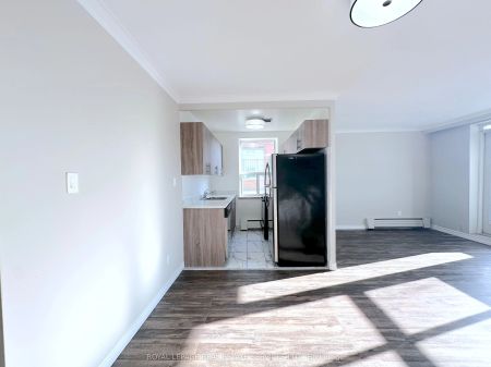 276 St Clair Avenue W #304 - Photo 4