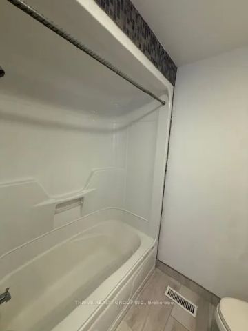 66 Vincent Crescent - Photo 4