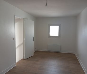Location Appartement 2 pièces 49m² VAUJOURS 93410 - Photo 2