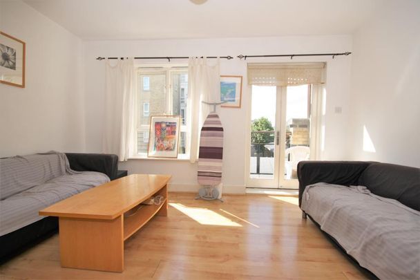 4 bedroom terraced house to rent - Photo 1