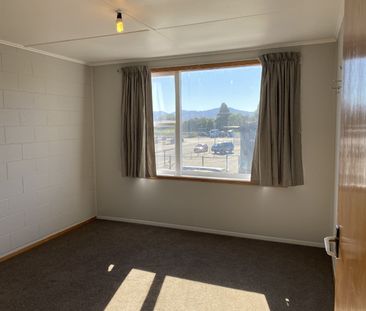 Sunny One Bedroom Unit, Close to town - Photo 3