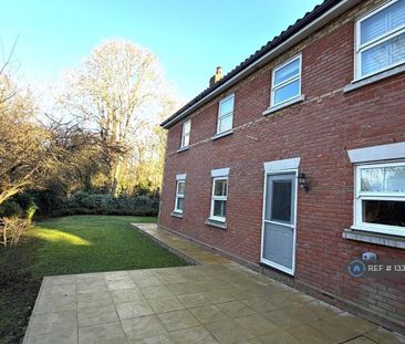 4 bedroom detached house to rent - Photo 1