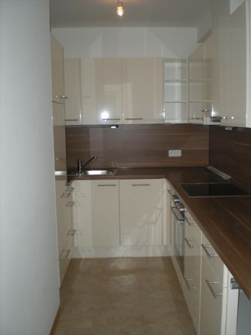 ** Ruhige 2-Zimmer Wohnung am Hauptplatz 15-16 , Top 18 ** - Photo 3