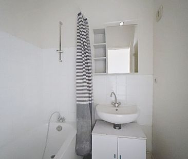 Location Appartement 2 pièces 43m² ROUEN 76000 - Photo 3