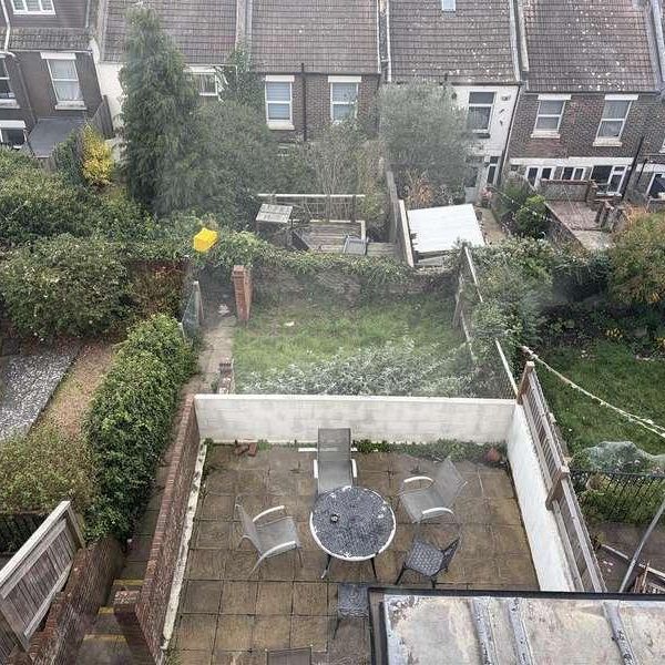 Carlyle Avenue, Brighton, BN2 - Photo 1