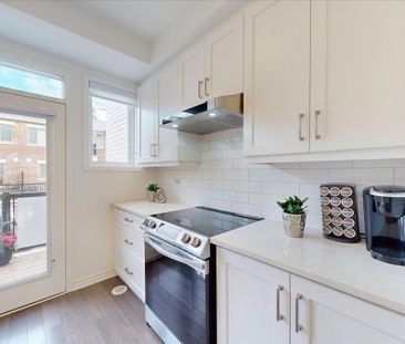 For Lease - 1176 Wheat Boom Drive, Oakville, Ontario - Photo 3
