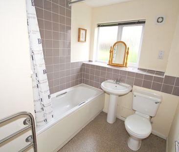 39 Barnsdale Close - Photo 6