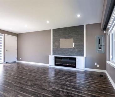 Beautifully Updated Upper Three Bedroom House - Photo 1