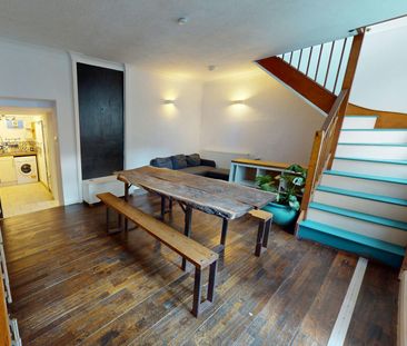 Terraced House to rent on - Photo 1