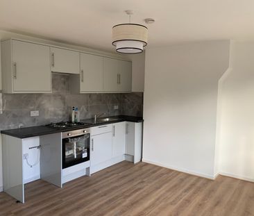 3 Bed Maisonette, Leybridge Court, SE12 - Photo 4