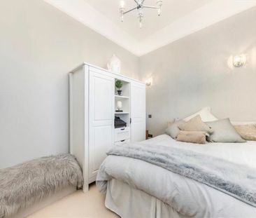 Wellesley Road, SE18, London - Photo 4