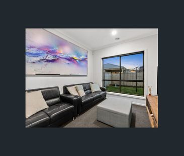 Amazing 4-Bedroom Home! - Photo 4