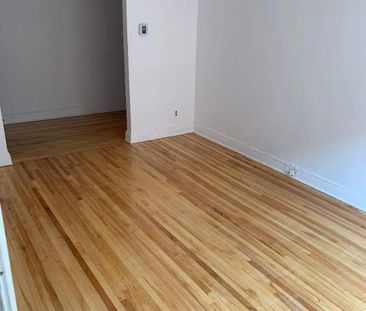 2 CH - 1 SDB - Montréal - $1,335 /mo - Photo 2