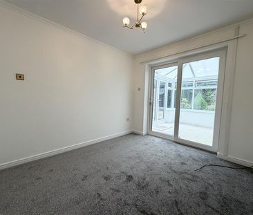 Laurelbanks, Heswall - Photo 3