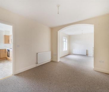 3 bedroom detached bungalow to rent - Photo 6