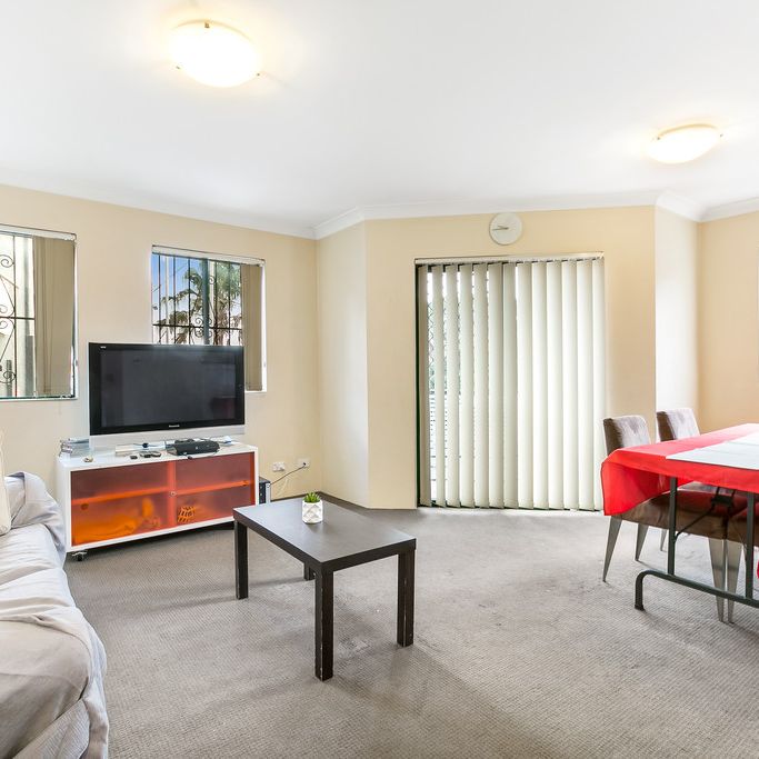 The Strawberry Apartments - Photo 1
