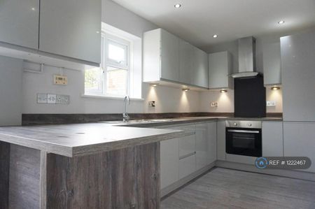 2 bedroom terraced house to rent - Photo 4