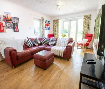 6 bedroom house to rent - Photo 1