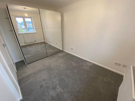 3 bedroom semi-detached house to rent - Photo 3