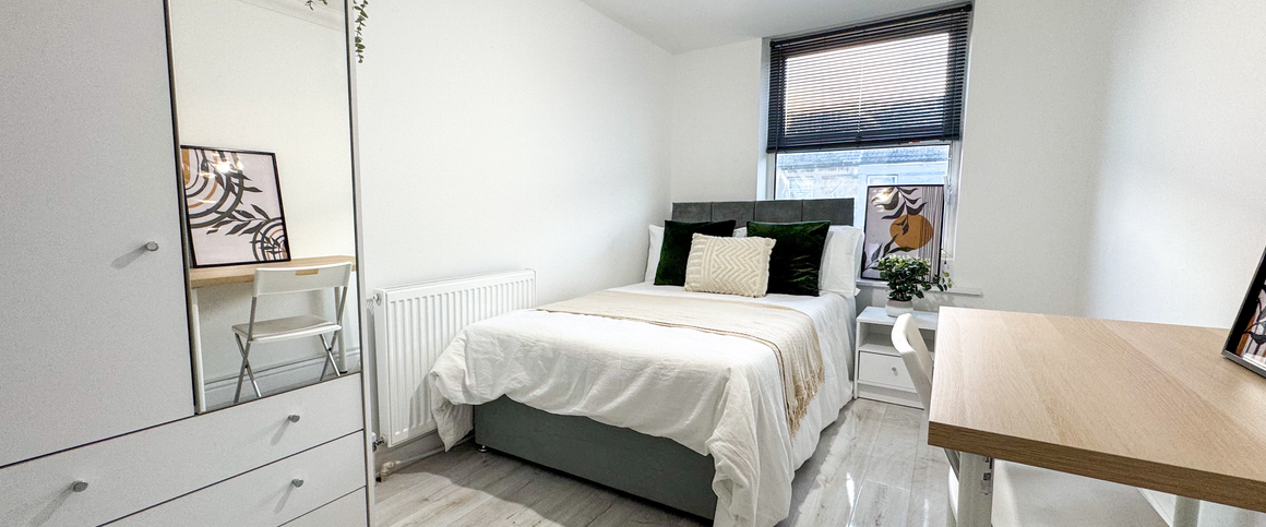 Bedford Street - Photo 1