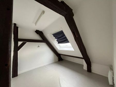 Appartement en duplex 3 pièces à louer au coeur de Saint Quentin 02100. - Photo 4