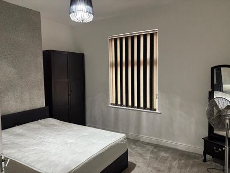 3 bedroom terraced house to rent - Photo 5