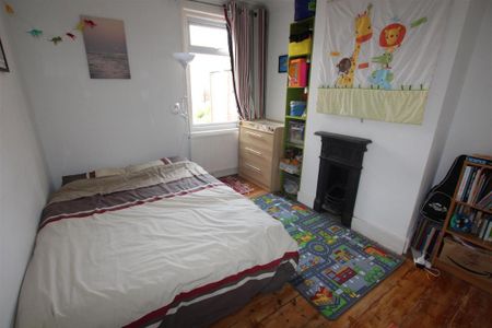 3 bedroom terraced house to rent - Photo 5